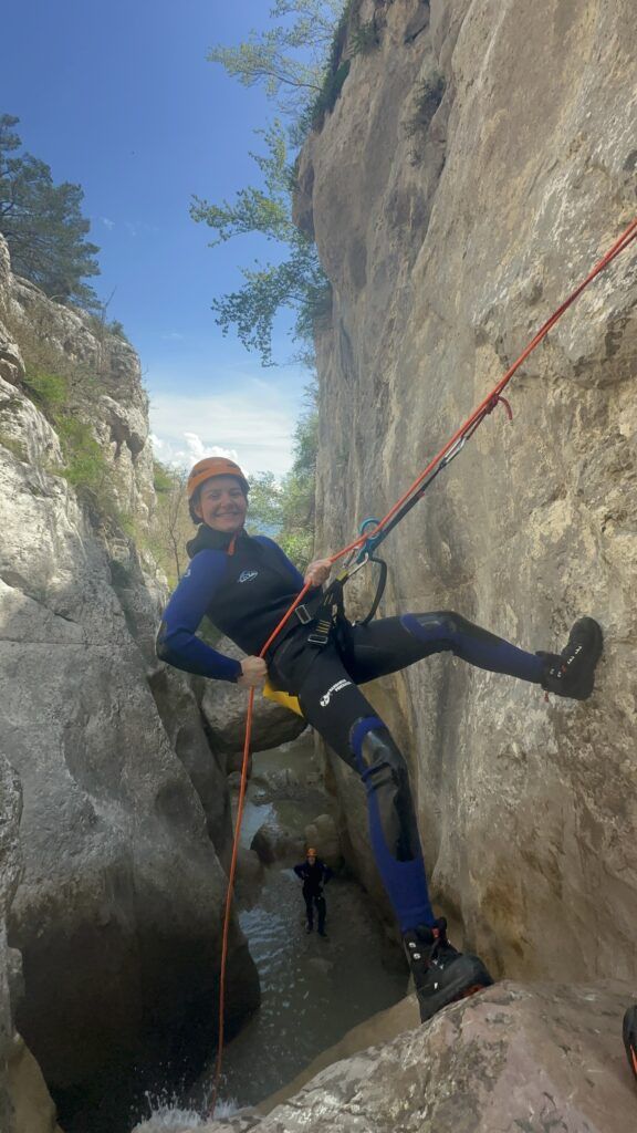 reforç negre perforat